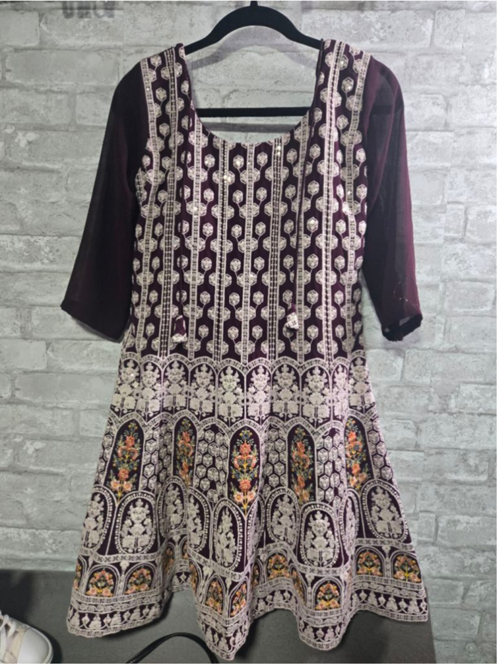 Burgundy Embroidered Kurta M